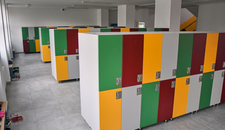 Rekonstrukce ZŠ Jiráskovo náměstí je hotová. Má zázemí pro děti i učitele