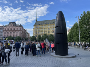 Brněnský orloj dnes slaví patnáctiny. Stal se terčem vtipů i turistickou atrakcí