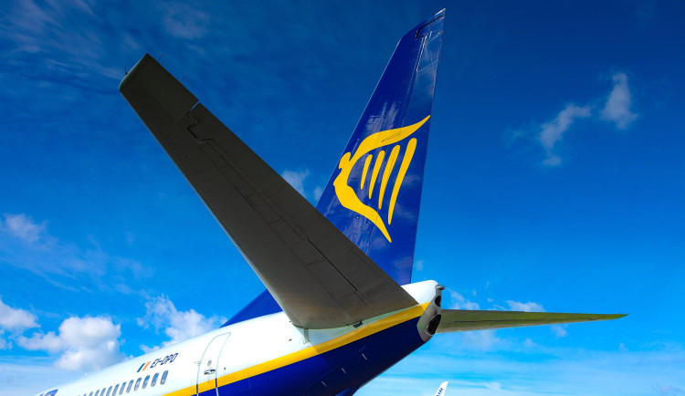 Další facka pro spořivé cestovatele, vídeňskou základnu omezí i Ryanair