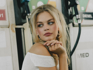 Češky odhazují podprsenky. Padá mýtus slušné ženy