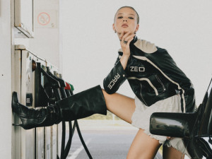 Češky odhazují podprsenky. Padá mýtus slušné ženy