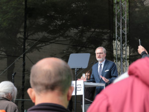 FOTO: Petr Fiala přijel tři dny před volbami do Brna na největší happening koalice