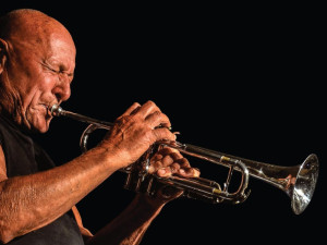 Divadlo Bolka Polívky nabízí i mimořádné koncerty