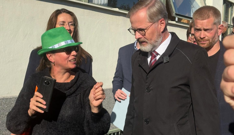 Nahlédněte do volebních místností