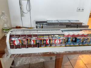 Jedeme montovat žaluzie, tvrdil cizinec pašující cigarety. Soud ho vyhostil