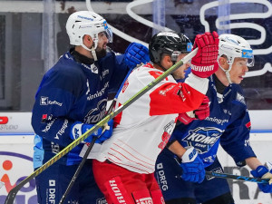Hokejisté Komety Brno vyhráli díky obratu ve třetí třetině v Olomouci 2:1