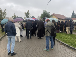 V Kohoutovicích instalovali neobvyklou lavičku ke 100. výročí skladatele Aloise Piňose