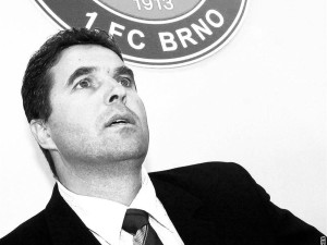 Po vážné nemoci zemřel bývalý senátor a funkcionář Zbrojovky Vlastimil Sehnal