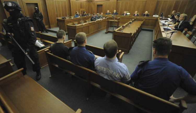 Před patnácti lety byli odsouzeni žháři z Vítkova, jeden z nich je dosud ve vězení