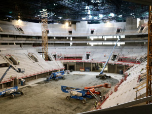 FOTO: Stavba multifunkční haly v Brně postupuje, hotová bude už příští podzim