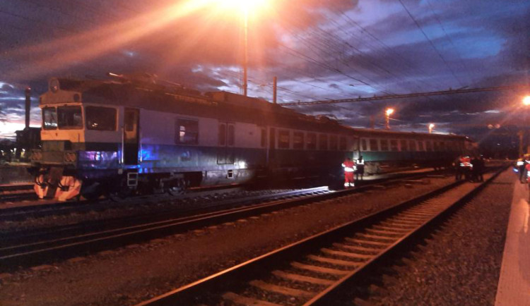 VIDEO: A jsme v ř*ti. Záběry z paluby ukazují vykolejení Tornáda v Přerově