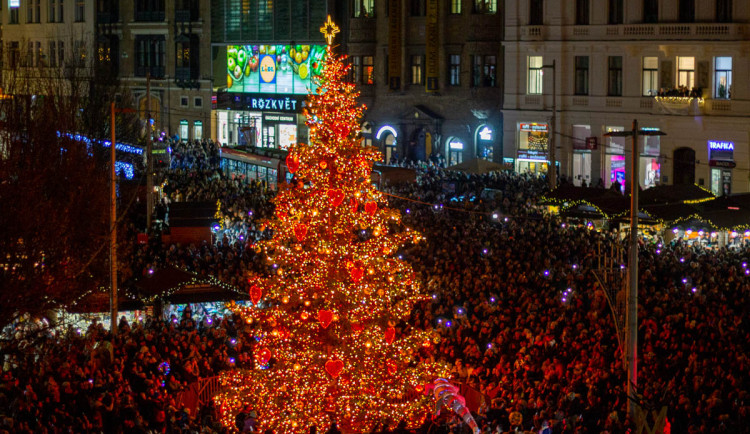 Advent v Brně klepe na dveře. Trhy lákají na tradice i gurmánské zážitky