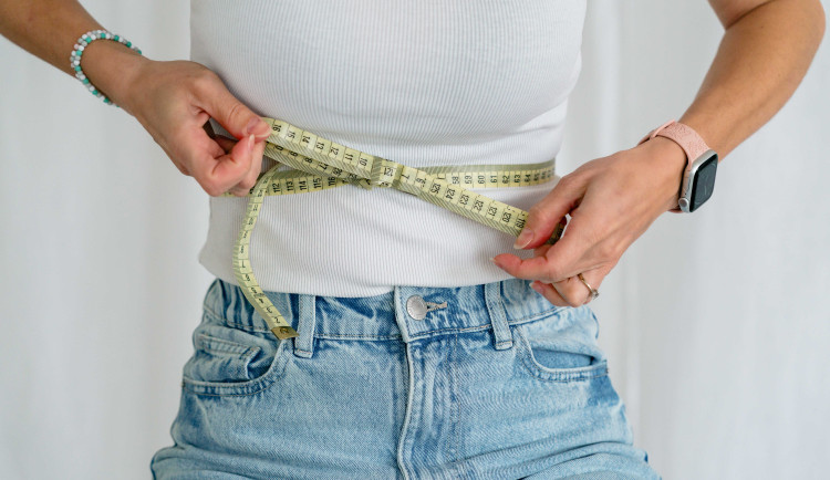 Tasemnice, korzety a kalorické tabulky: taková je historie posedlosti štíhlostí