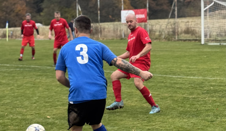 Další kolo okresních fotbalových soutěží. Dříteň nadělila Rudolfovu patnáctku