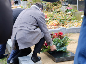 Anatomický ústav vybudoval památník dárcům těl, poskytne důstojnou vzpomínku pozůstalým