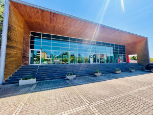 Knihovnou roku 2025 je Mokrá-Horákov na Brněnsku. Porota ocenila péči o čtenáře