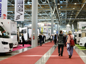 Na brněnské výstaviště se sjíždí cestovatelé, začala tam výstava karavanů