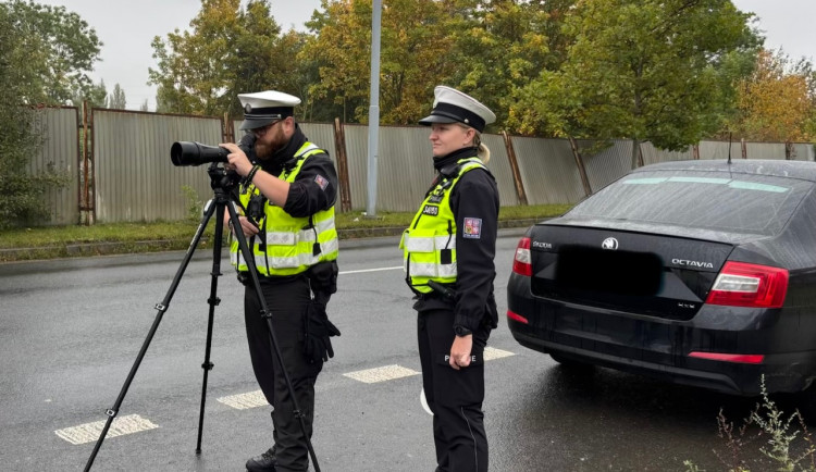 Libercem se projížděl s 3,3 promile v krvi, v rukou policistů skončil náhodou