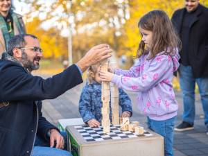 Kohoutovice mají venkovní šachy bez zámku, figurky hlídá celé sídliště