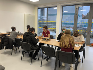 Nevidomí a jejich překážky. Lidé si mohli vyzkoušet život ve tmě