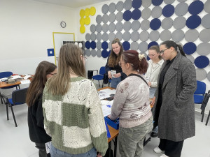 Nevidomí a jejich překážky. Lidé si mohli vyzkoušet život ve tmě