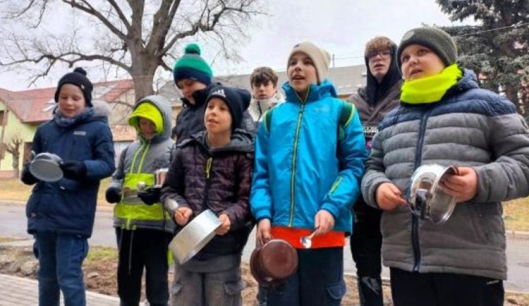 Hlučná svatoblažejská koleda s kastroly z Dluhonic se stala kulturním dědictvím kraje