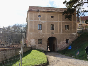 Rekonstrukce na hradě Veveří pokračují. Vznikne návštěvnické centrum a opraví se skleníky