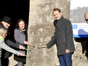 Rekonstrukce na hradě Veveří pokračují. Vznikne návštěvnické centrum a opraví se skleníky