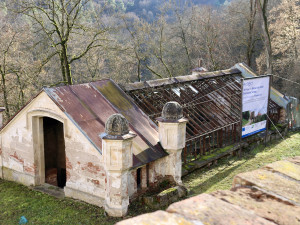Rekonstrukce na hradě Veveří pokračují. Vznikne návštěvnické centrum a opraví se skleníky