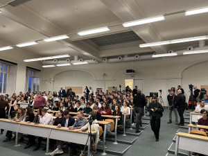 VIDEO: Studenti v Brně vyzpovídali prezidenta Pavla. Ptali se na Babiše i hospody