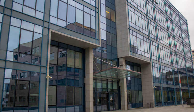 Spis v kauze přidělování nebytových prostor v Brně putuje znovu na městský soud