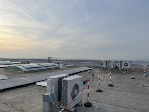 VIDEO: Na průmyslových halách v Brně a Blučině vyrostly obří solární elektrárny