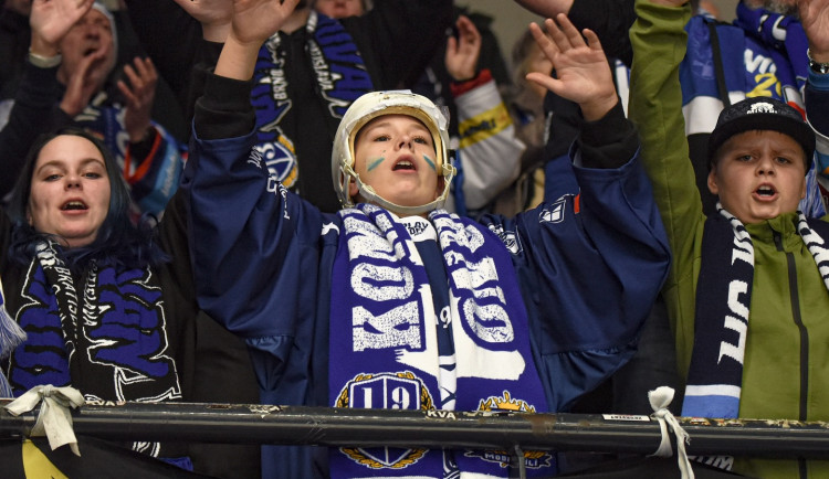 Hokejisté Karlových Varů porazili Kometu 3:2 a zabrali po dvou porážkách