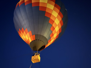 VIDEO: Jak vypadá noční Brno z balonu? Atrakce vynese šťastlivce nad město