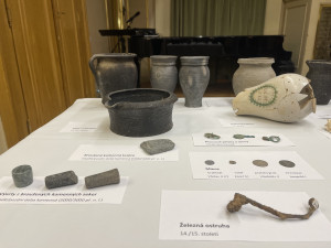 Pod Janáčkovým kulturním centrem stál ve 13. století zděný dům. Je zachovalý, chválí si archeologové