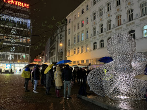 Lidé v Brně vystoupili proti americkému plánu pro Ukrajinu. Připomíná to Mnichov, znělo