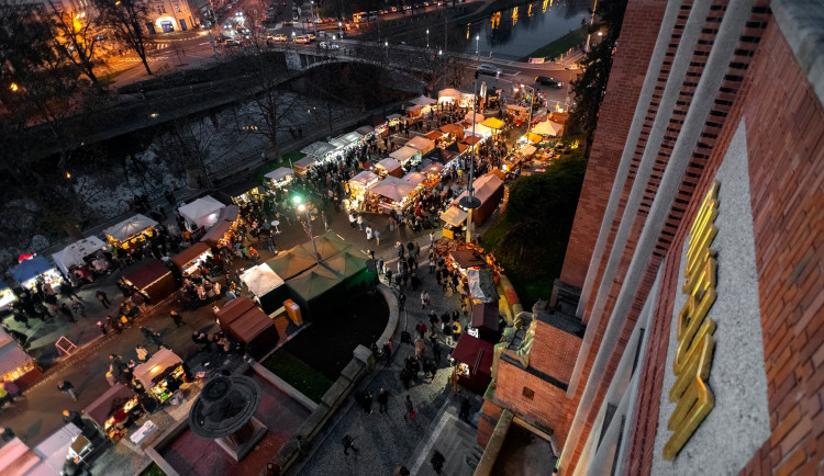 Muzejní adventní trh v Hradci Králové. Tradiční řemesla, dílny i vánoční atmosféra