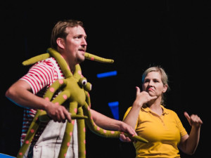 Zkraťte si adventní čekání v Divadle Bolka Polívky. Třeba s Pejskem a Kočičkou