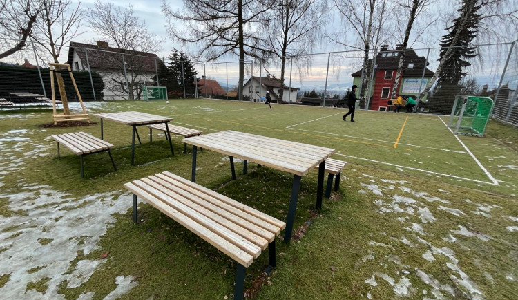 Pilotní projekt liberecké radnice. Ke dvěma hřištím umístí boxy se sportovním náčiním