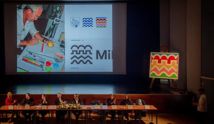 Reklama na povodeň, která má osmileté dvojče v Turecku. Nové logo Mikulova budí emoce