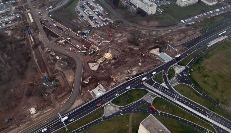 Nová Mileta se otevře dřív. Už v květnu Hradec konečně projedeme bez nervů