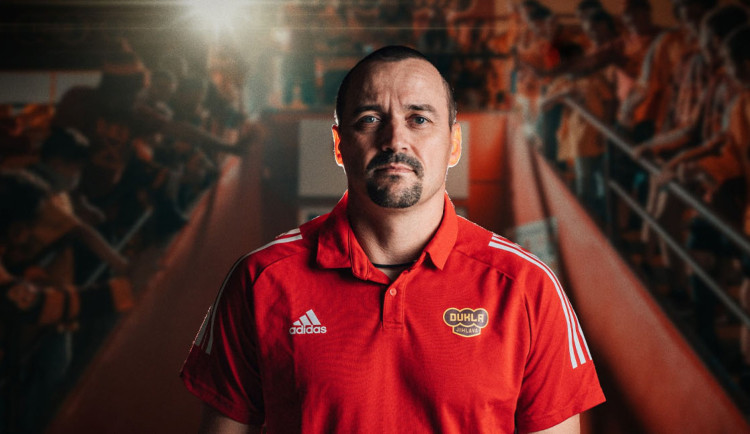 Trenér Dukly Jihlava Viktor Ujčík vstoupil do Síně slávy Českého hokeje