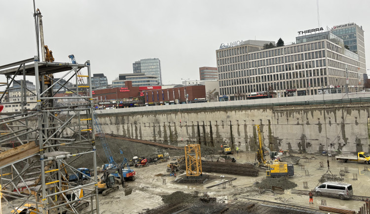FOTO: Po brněnských Pompejích není ani památky, práce na Dornychu pokračují
