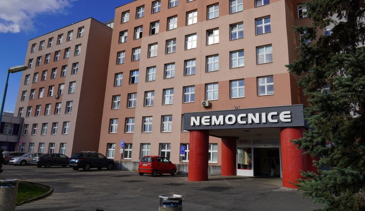 PŘEHLED: Jak bude jezdit MHD, kam pro léky, na pohotovost nebo k zubaři v Olomouckém kraji?