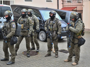 Od nouzového přistání po vzpouru ve věznici. Jihomoravští záchranáři celý rok cvičili zásahy