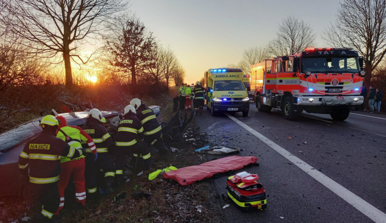 Královéhradecký kraj hlásí pokles smrtelných nehod. Na silnicích zemřelo o šest lidí méně