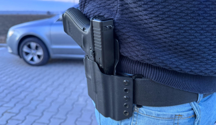 Začíná zbraňová amnestie. Lidé mohou půl roku beztrestně legalizovat nelegální zbraně