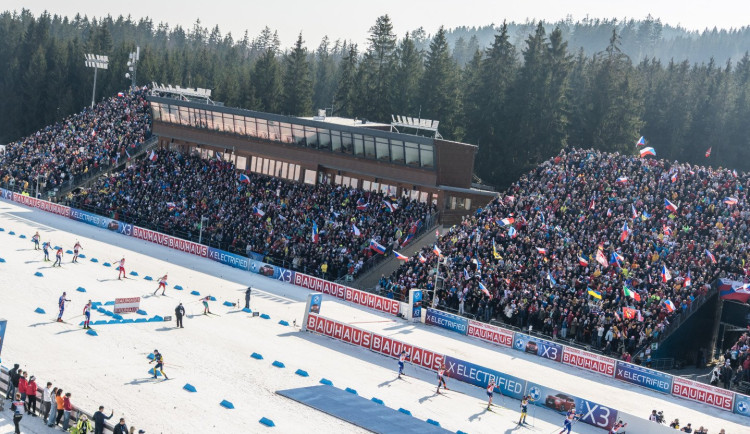 Biatlon láká na Vysočinu fanoušky z celého světa, na pořádek dohlédne 200 policistů