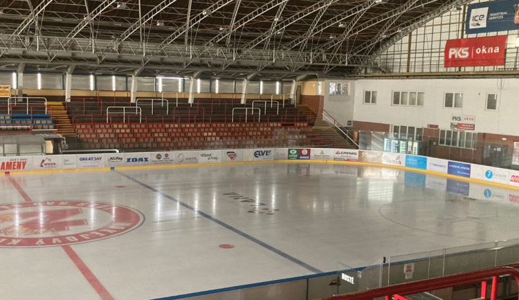 Také ve Žďáru budou opravovat zimní stadion, ledová plocha je na hranici životnosti