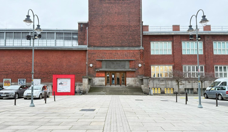 Návštěvnost ostravské galerie klesla na polovinu, důvodem byla rekonstrukce